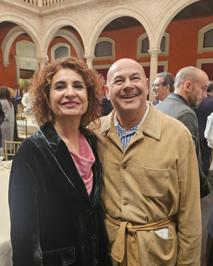Francisco Carrera Iglesias con María Jesús Montero